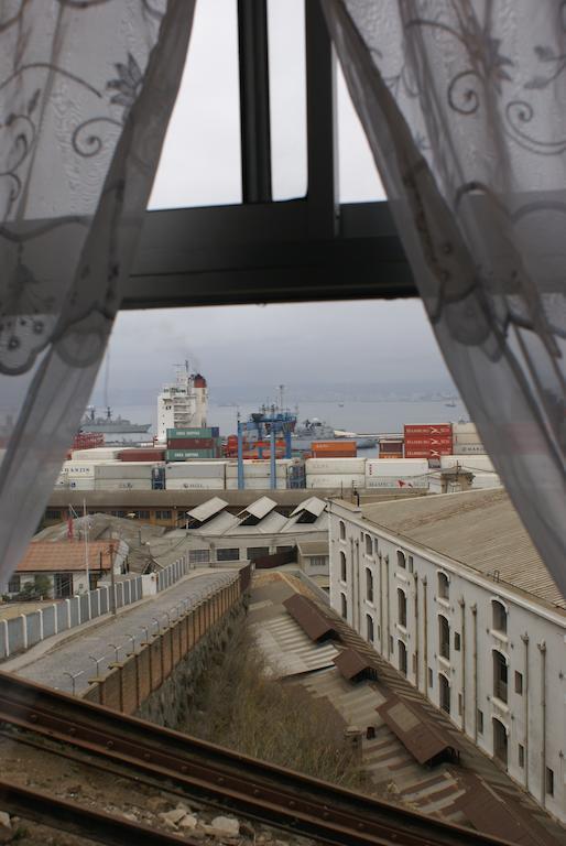 Hostal Recuerdos De Familia Valparaíso Oda fotoğraf