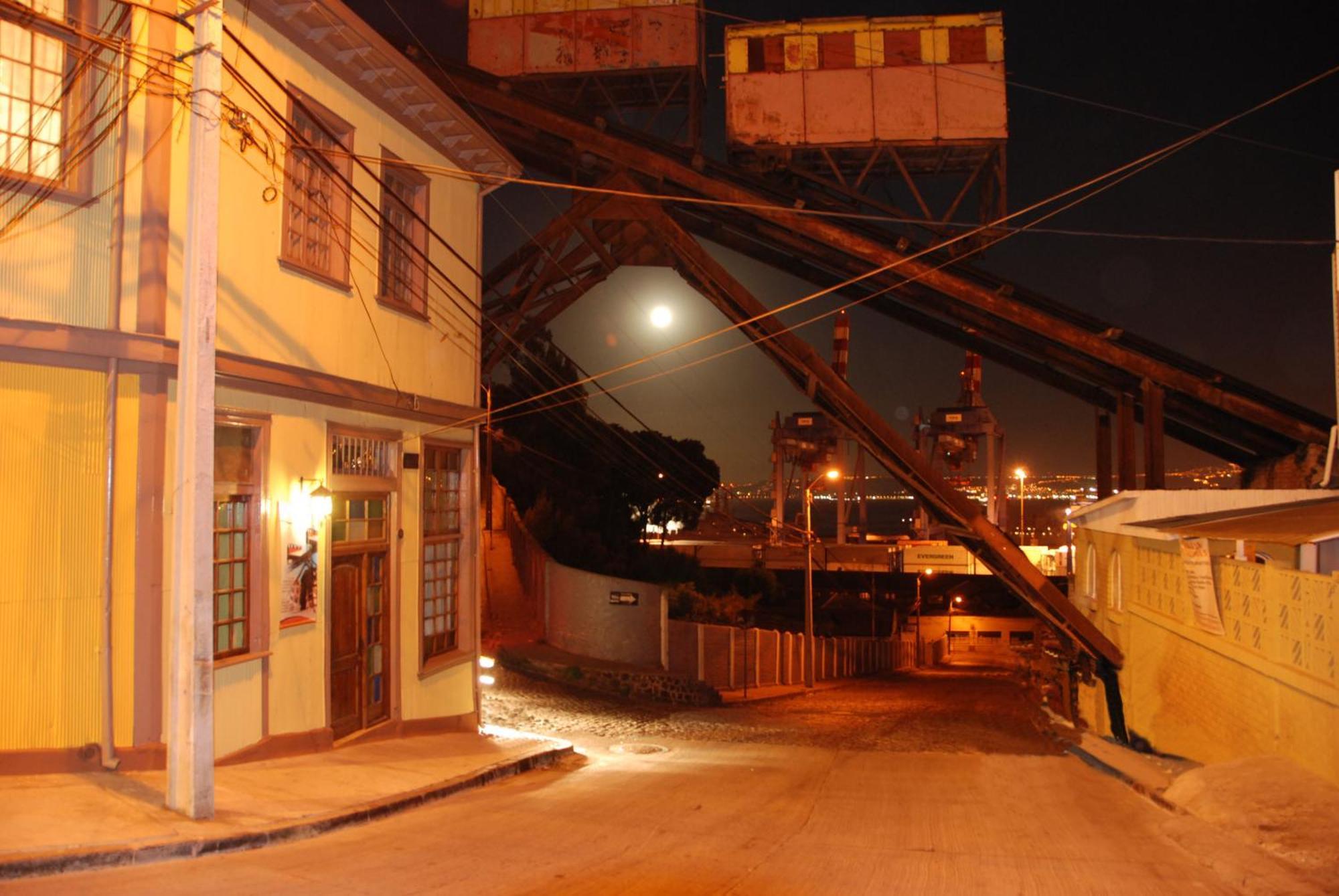 Hostal Recuerdos De Familia Valparaíso Dış mekan fotoğraf