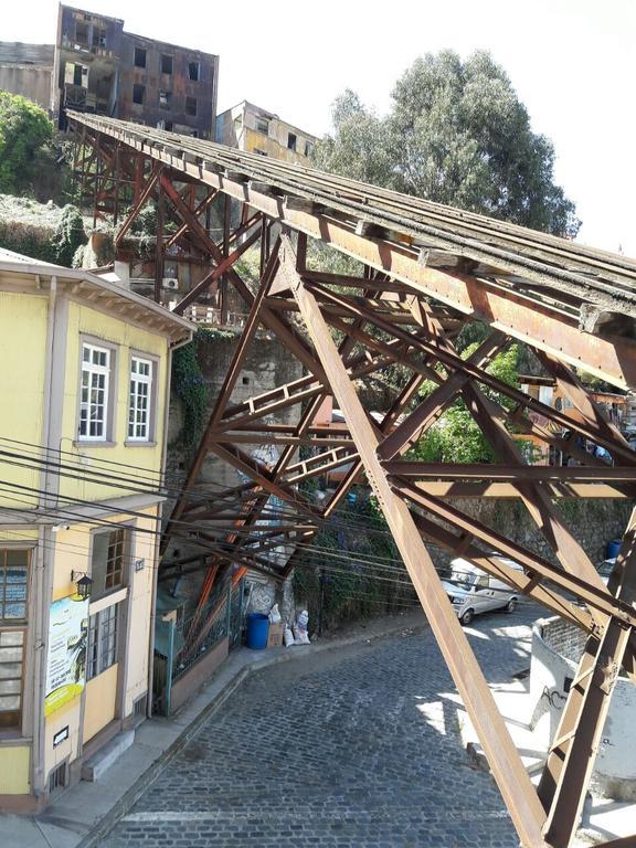 Hostal Recuerdos De Familia Valparaíso Dış mekan fotoğraf